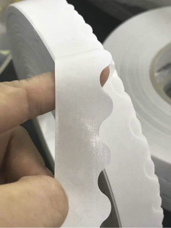 दुहेरी बाजू असलेला लेस टेप